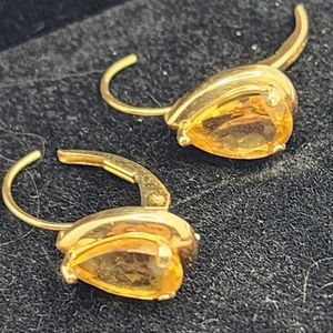 14k gold pear shaped natural yellow sapphire earrings